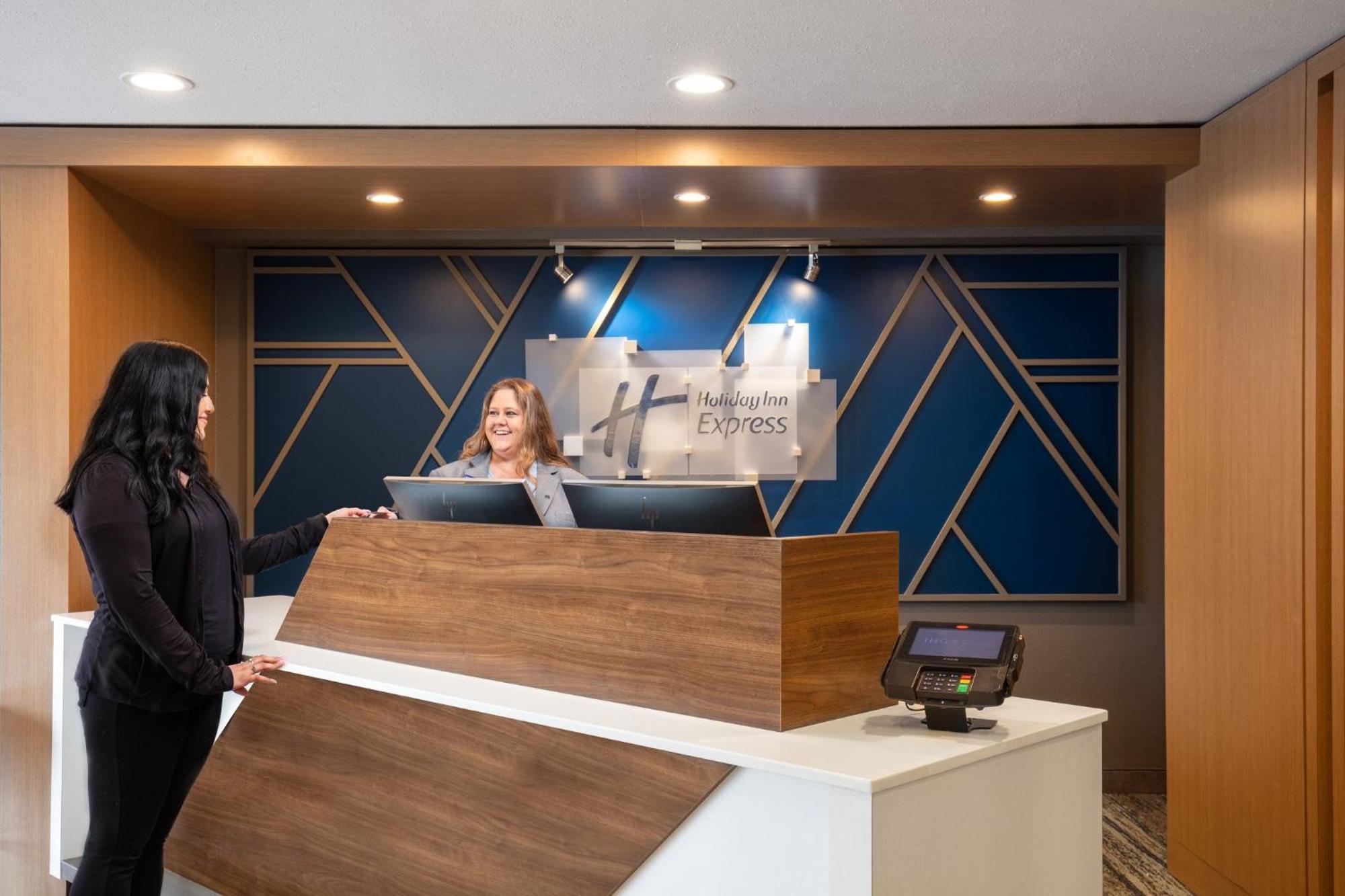 Holiday Inn Express Bothell By Ihg מראה חיצוני תמונה
