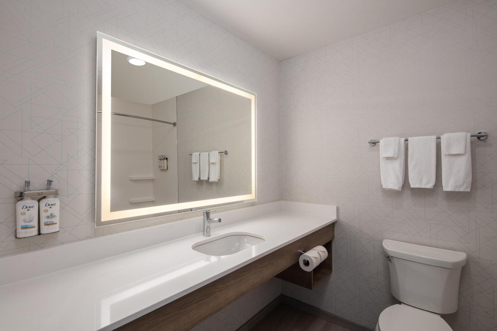 Holiday Inn Express Bothell By Ihg מראה חיצוני תמונה